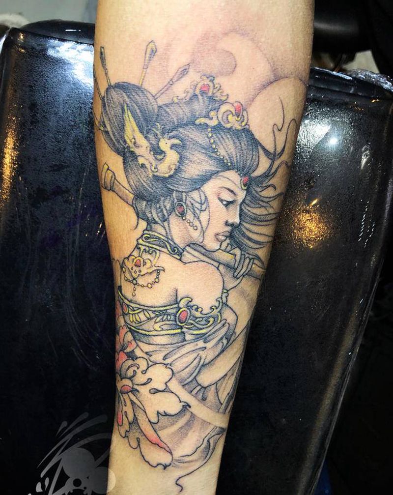 艺妓纹身图片_手臂新传统点刺艺妓牡丹纹身图案