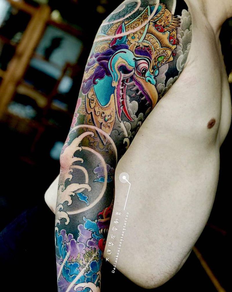 大连华龙堂刺青纹身图片_手臂新传统纹身图案