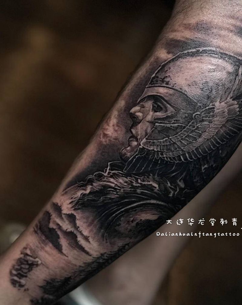 大连华龙堂刺青纹身图片_腿部欧美写实纹身图案