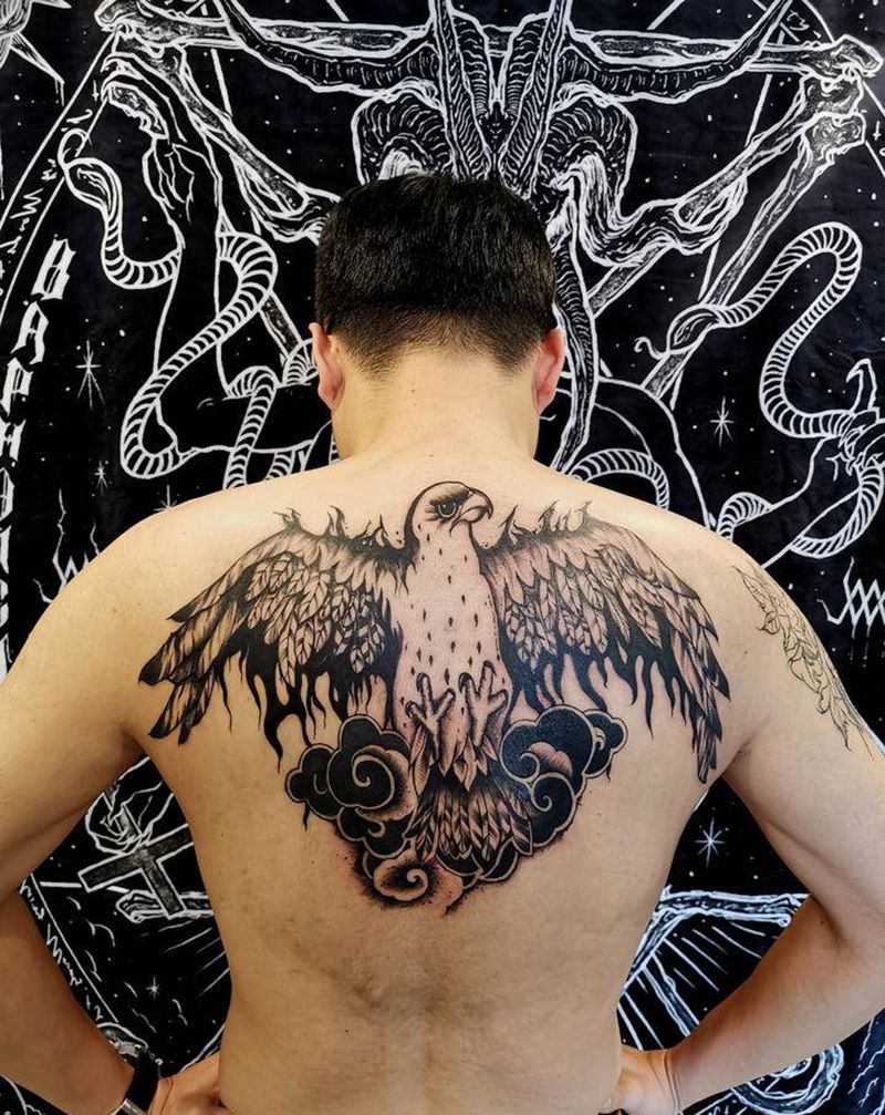 海东青纹身图片_点刺图腾纹身图案