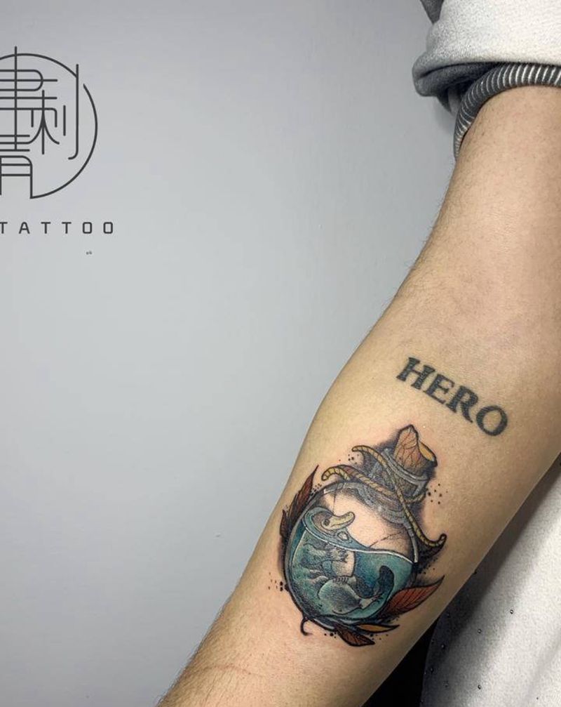 水瓶&鸭嘴兽纹身图片_New School纹身图案