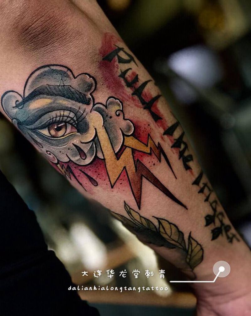 乌云纹身图片_手臂New School纹身图案