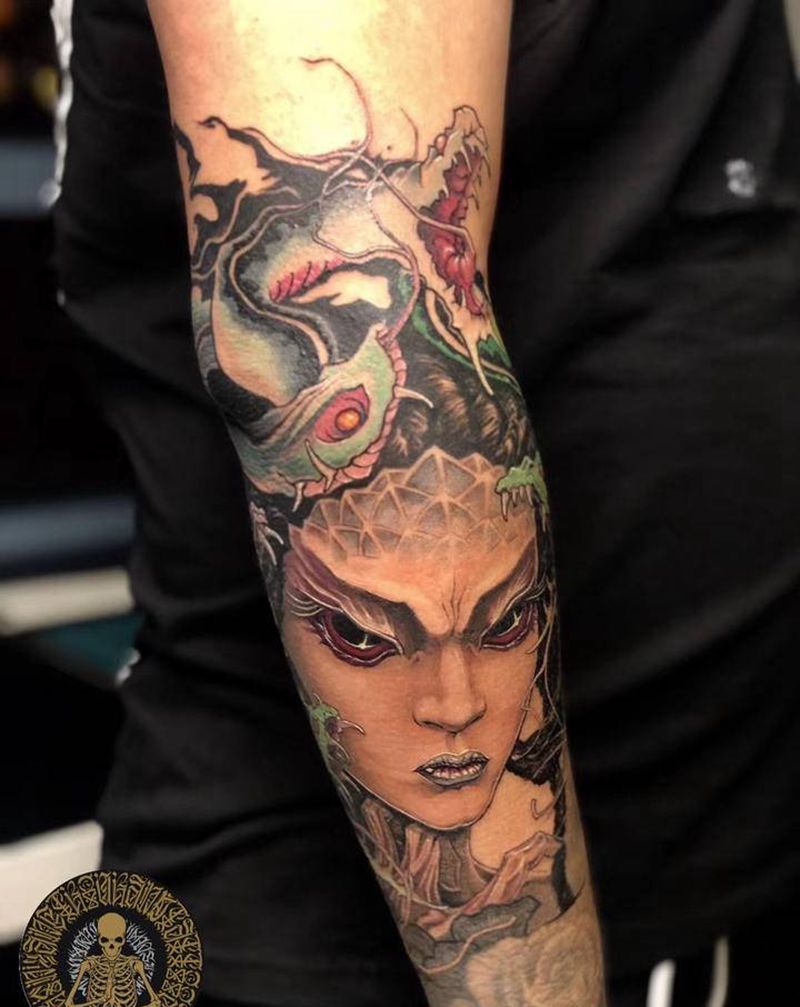 美杜莎纹身图片_手臂纹身图案