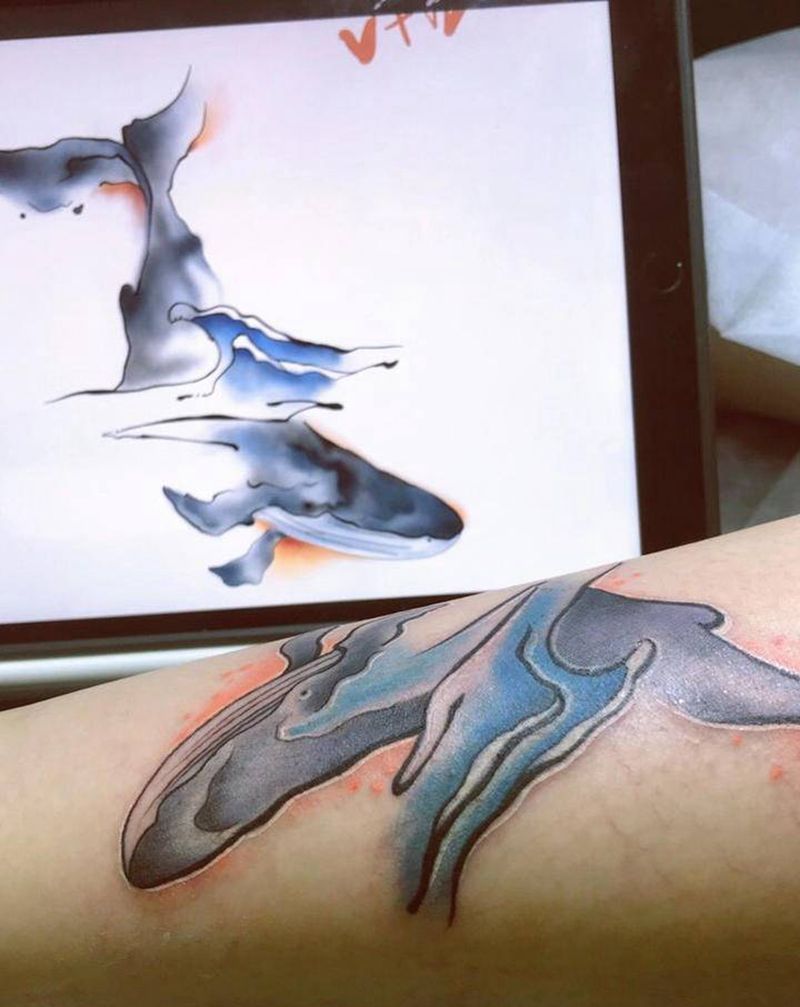 鲸纹身图片_手臂腿部水彩纹身图案