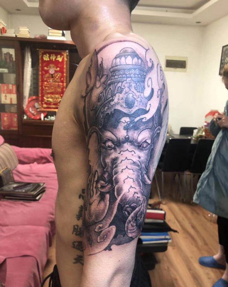 象神遮盖纹身图片_手臂新传统象神纹身图案