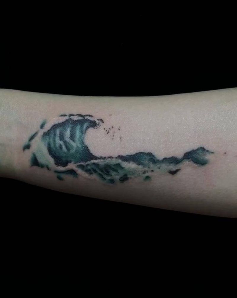 水浪纹身图片_手部手臂水彩水墨水浪纹身图案