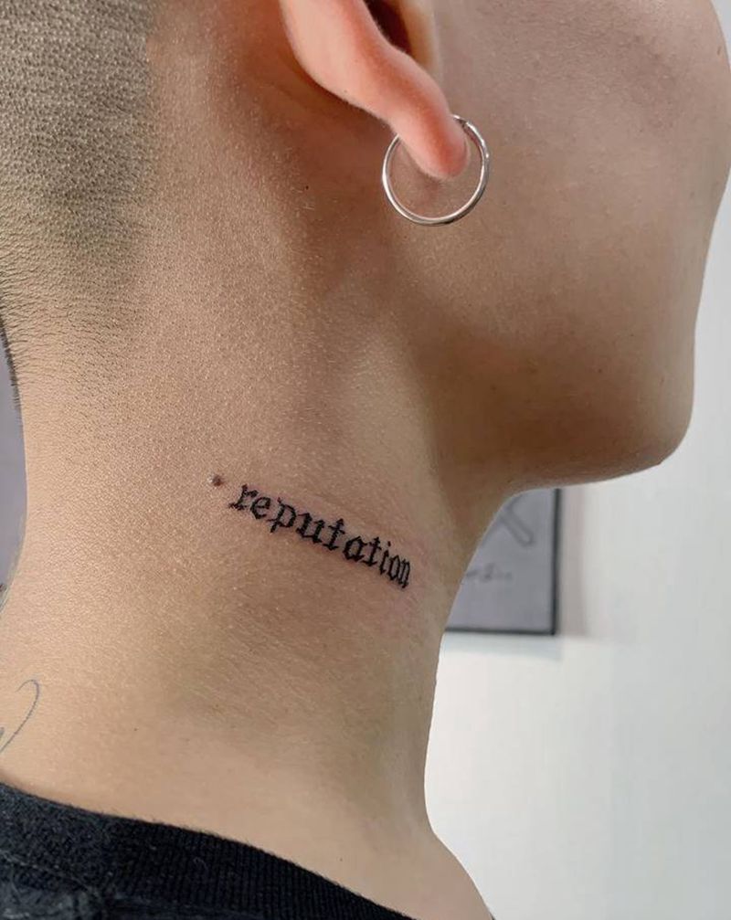 《英文》纹身图片_颈部花体字纹身图案