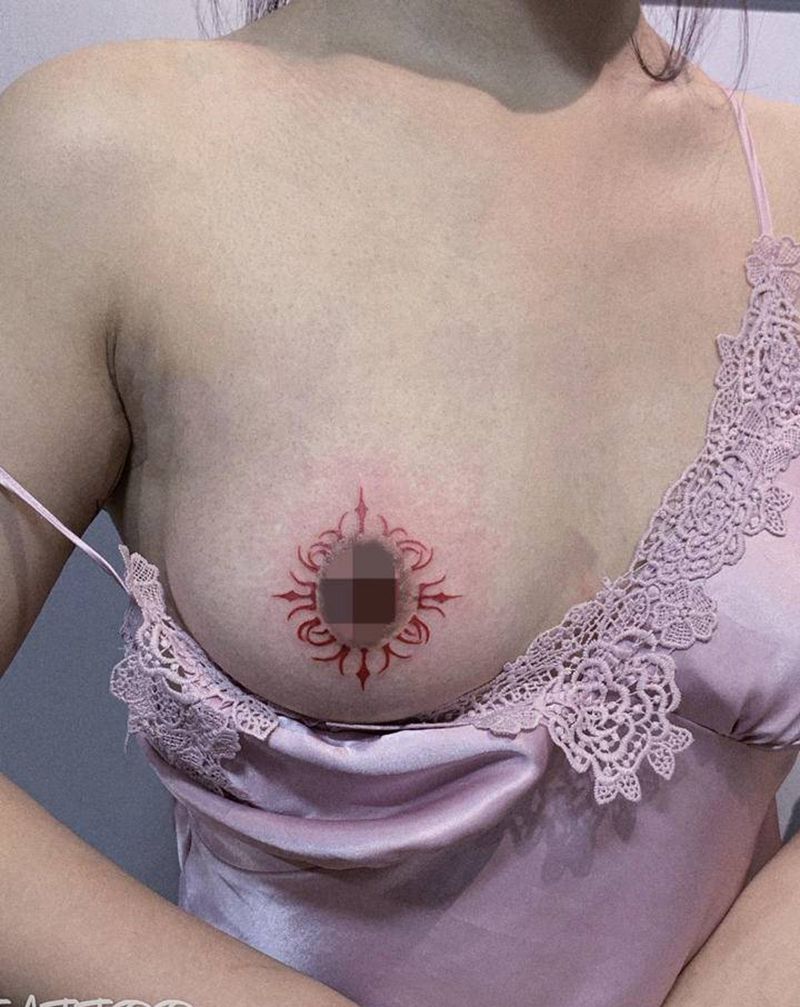 《胸部手绘》纹身图片_胸部纹身图案