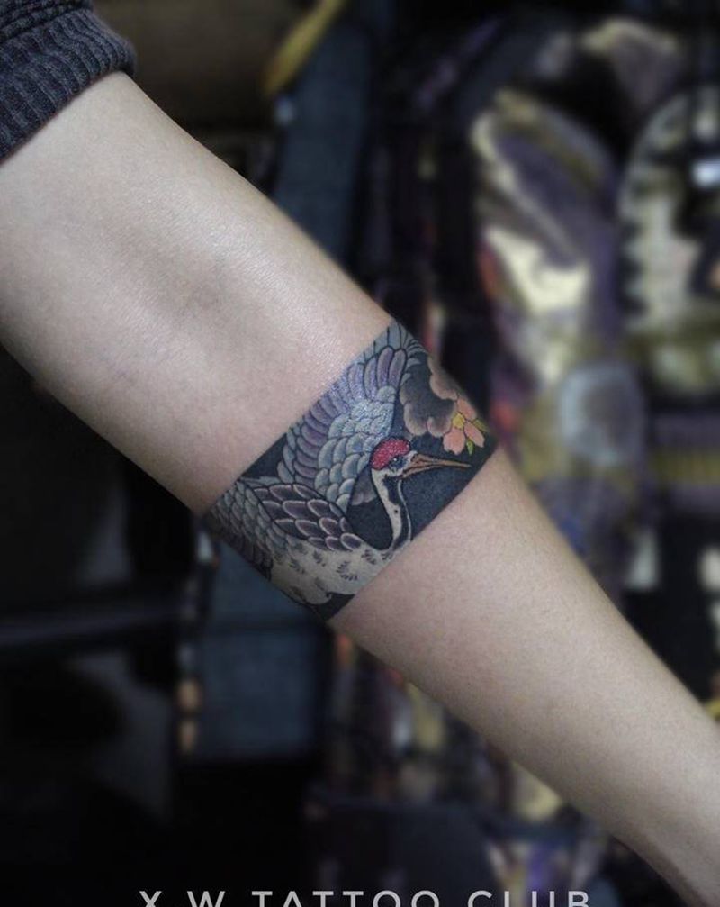 仙鹤臂环纹身图片_手臂老传统李想作品纹身图案