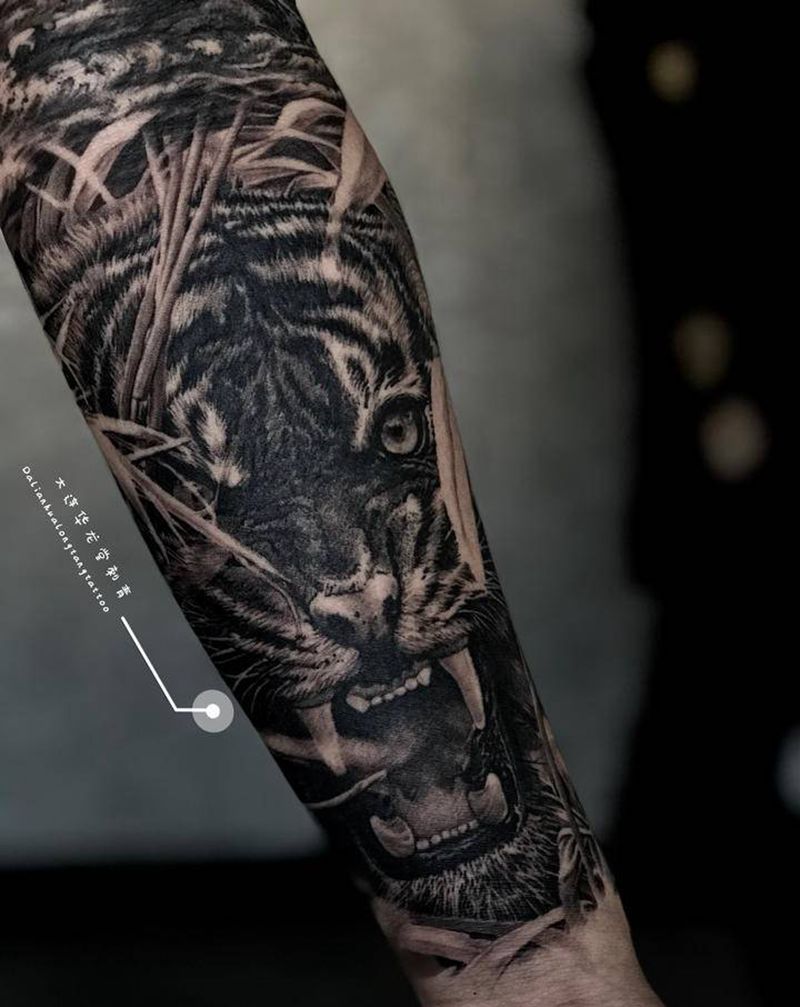 大连华龙堂刺青纹身图片_手臂欧美写实纹身图案