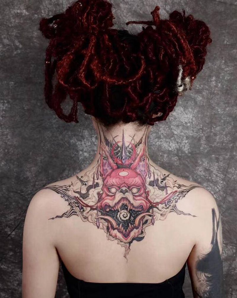 《千手百鬼—玉藻前》纹身图片_颈部背部新传统纹身图案