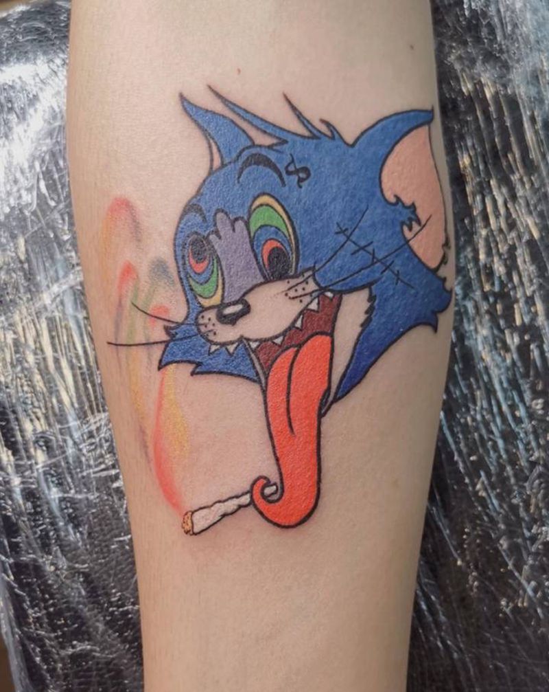 自嗨的汤姆猫纹身图片_手臂New School汤姆猫香烟纹身图案