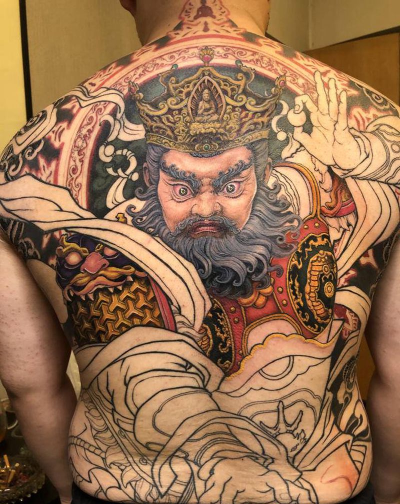 给酒店前台搞蒙了纹身图片_背部新传统四大天王纹身图案