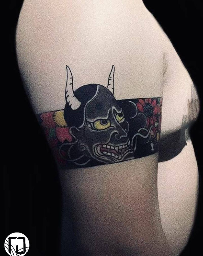 般若樱花臂环纹身图片_手臂老传统般若樱花纹身图案