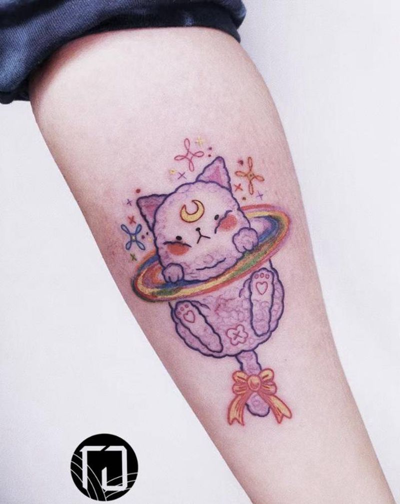 小清新小猫纹身图片_手臂猫彩虹纹身图案