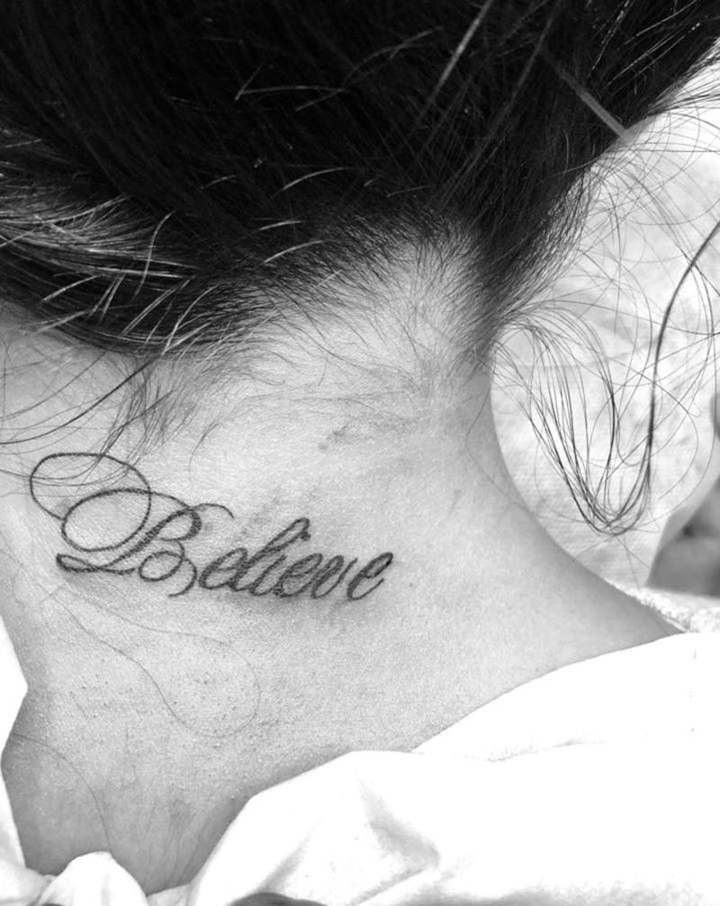 英文字母纹身图片_颈部英文纹身图案