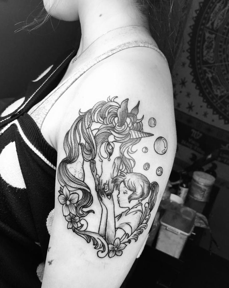 女孩与独角兽纹身图片_手臂点刺独角兽女孩纹身图案