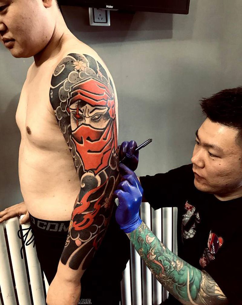 花臂纹身图片_手臂老传统纹身图案