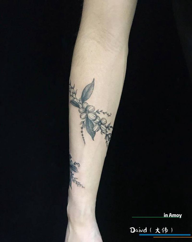 素花纹身图片_手臂点刺纹身图案
