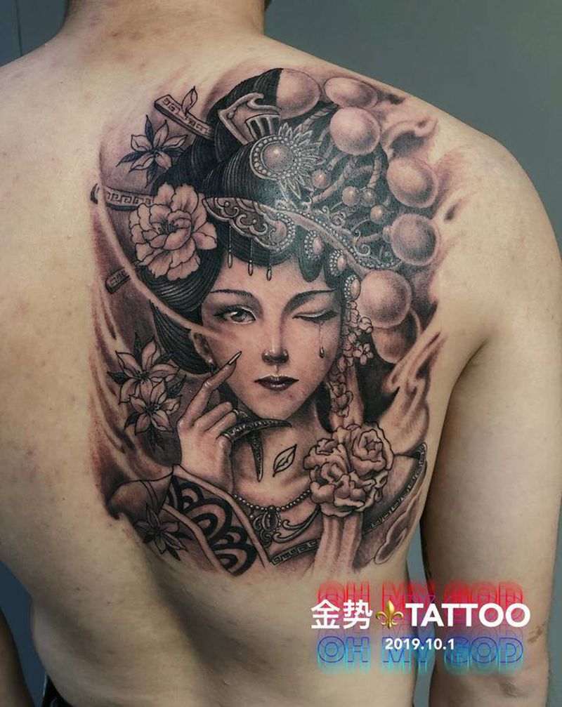 艺伎与花旦设计纹身图片_背部新传统纹身图案