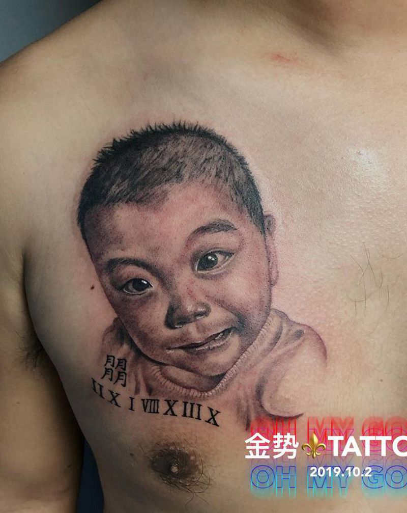 肖像纹身图片_胸部欧美写实纹身图案