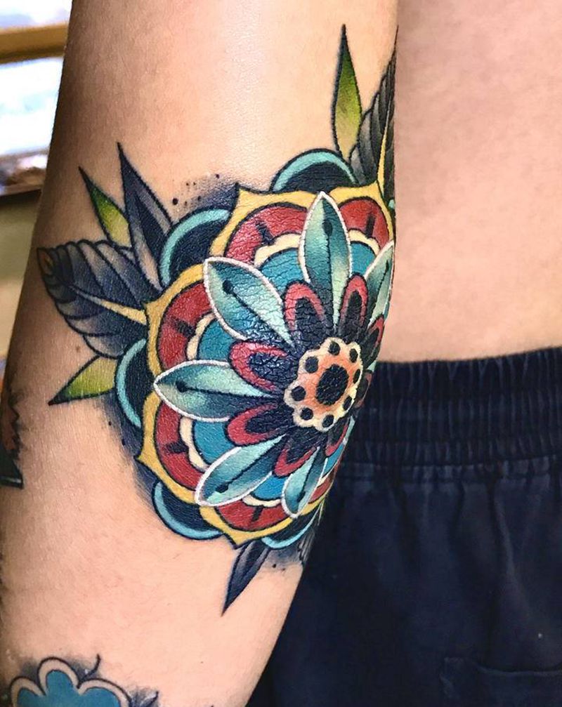 爆肘纹身图片_手臂几何欧美爆肘纹身图案