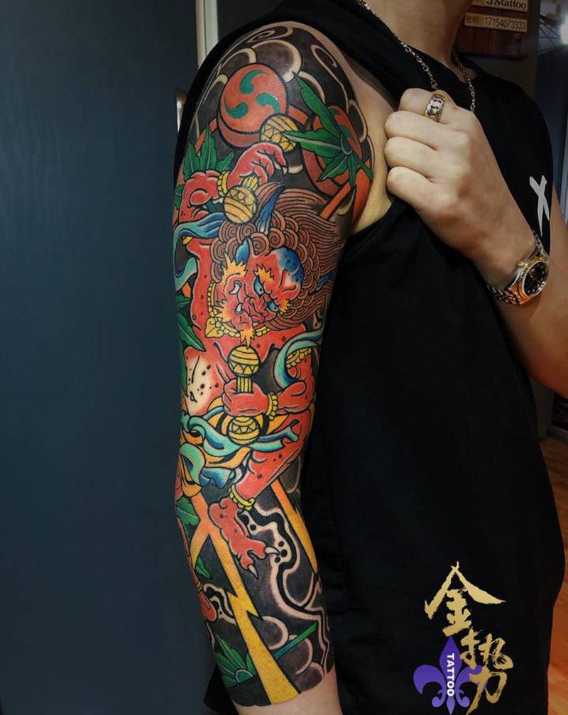 惊雷纹身图片_手臂老传统纹身图案