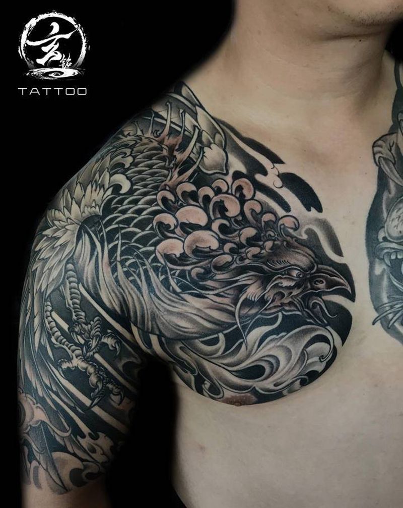 半甲凤凰纹身图片_胸部肩部新传统老传统纹身图案