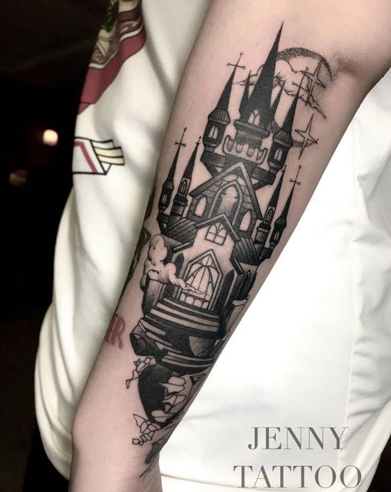 城堡纹身图片_手臂点刺暗黑对称云纹身图案