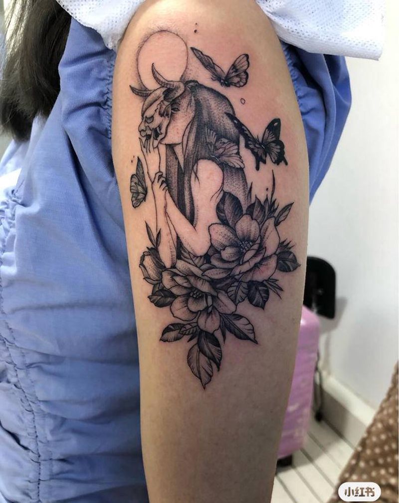 素花纹身图片_肩部新传统纹身图案