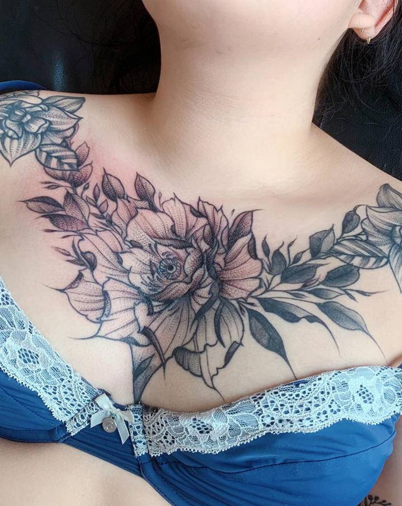 素花纹身图片_胸部纹身图案