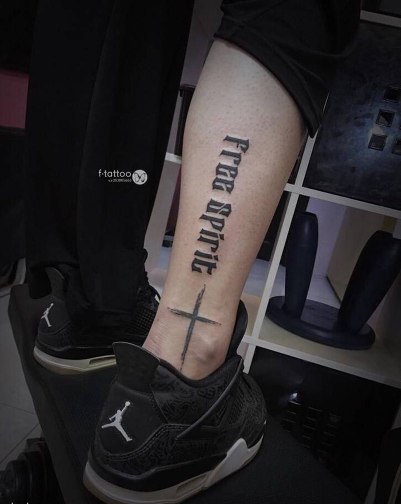 自由精神.纹身图片_腿部英文纹身图案