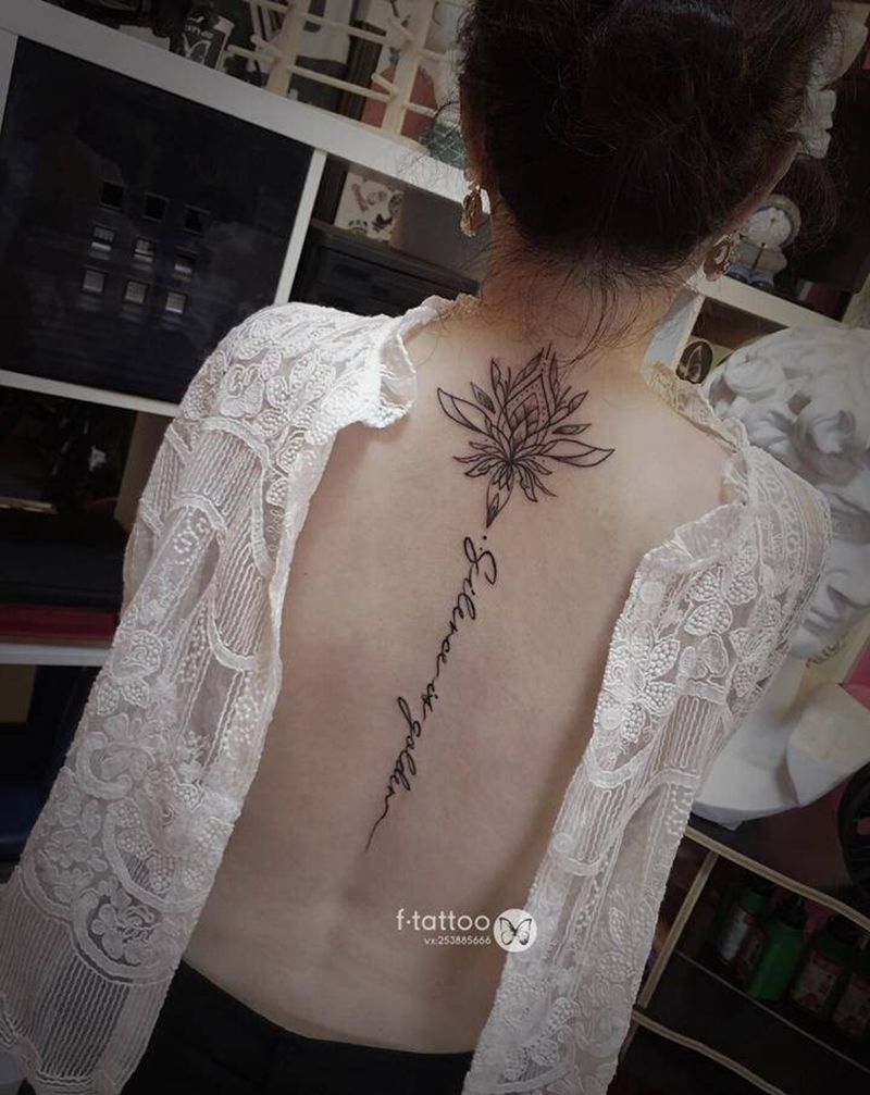 后背的风景.纹身图片_背部英文花小清新纹身图案