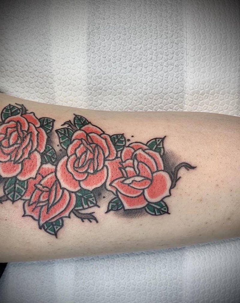 花纹身图片_手臂Old School纹身图案