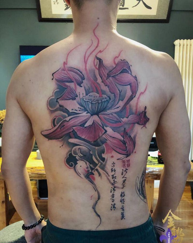 《莲》纹身图片_背部水墨纹身图案