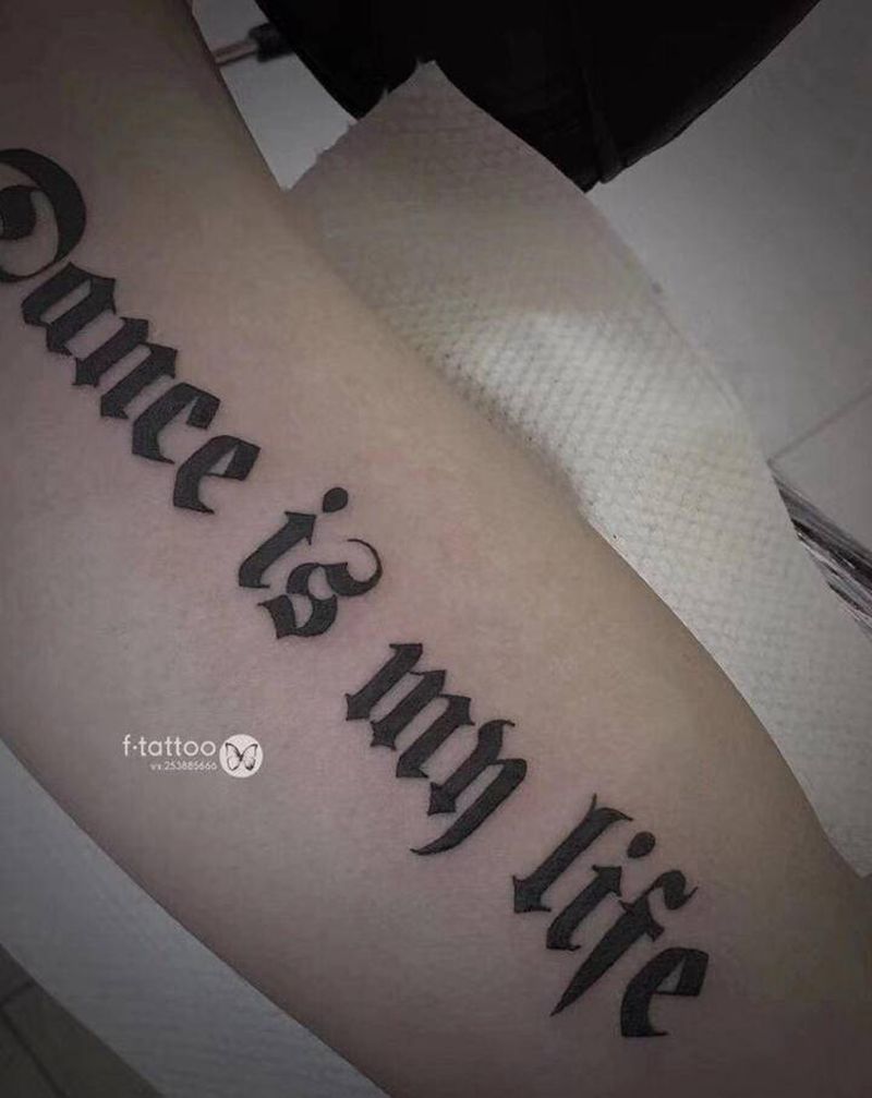 字.纹身图片_手臂英文纹身图案