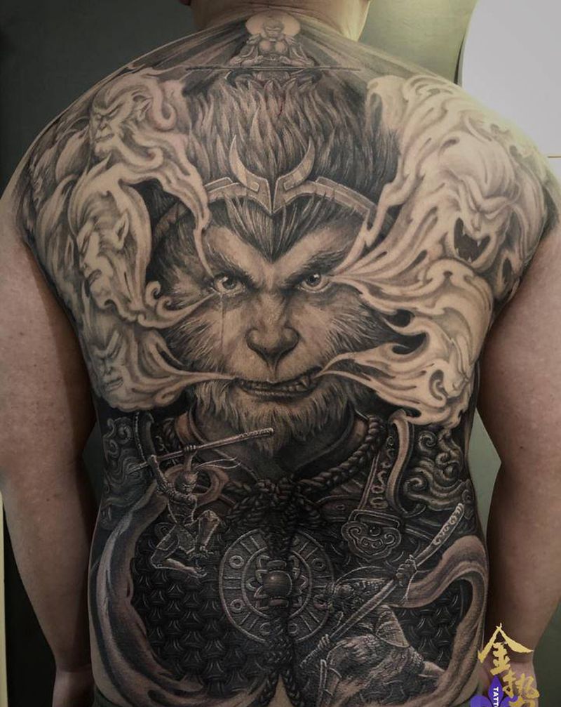 《斗战胜佛之噬天魔猴》纹身图片_背部欧美写实新传统纹身图案