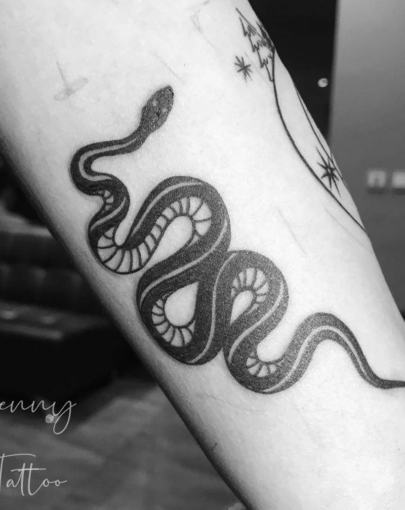 暗黑蛇纹身图片_手臂暗黑蛇纹身图案