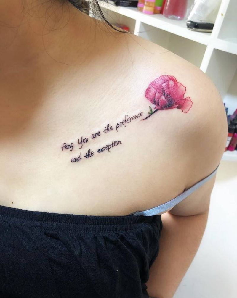 锁骨字母花纹身图片_胸部颈部新传统花体字纹身图案