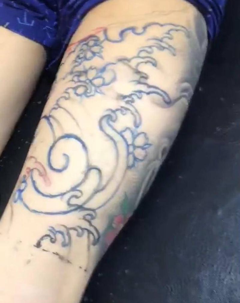 浪花纹身图片_腿部纹身图案