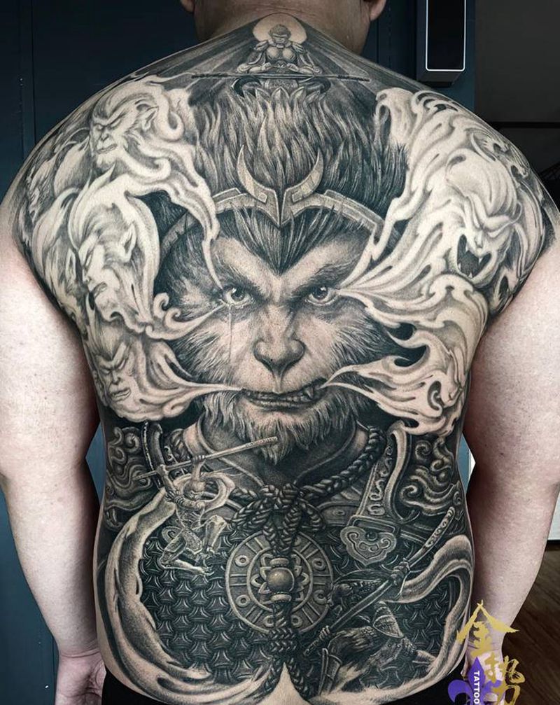 《斗战胜佛之噬天魔猴》纹身图片_背部欧美写实新传统纹身图案