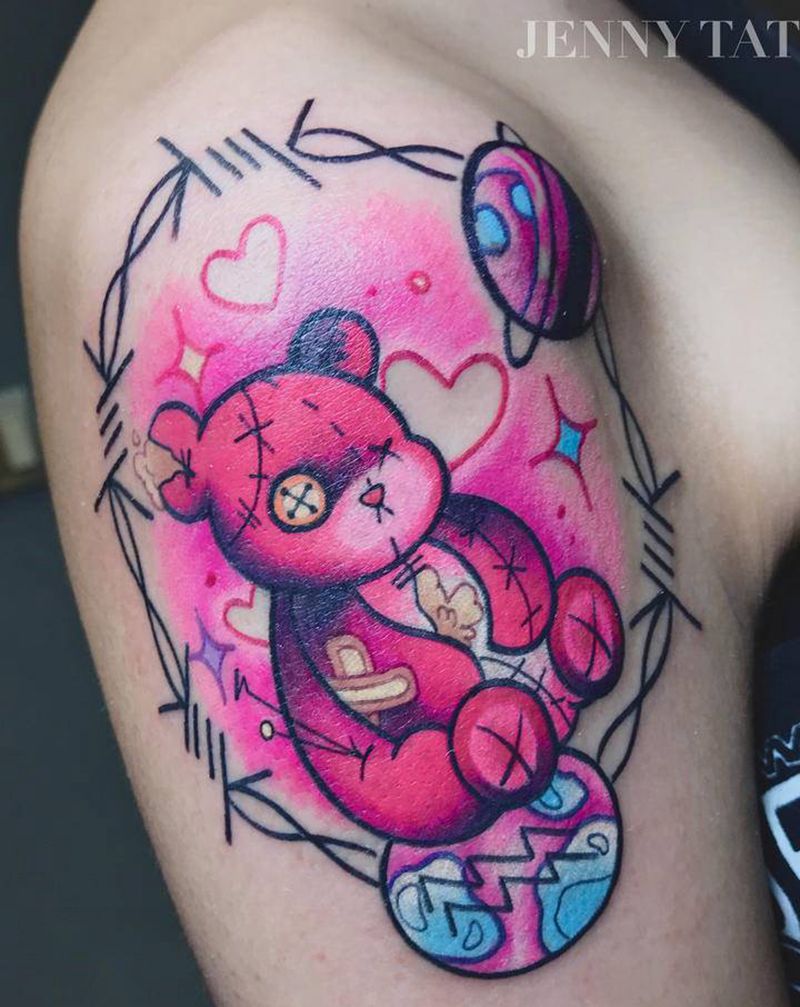 水瓶座小熊纹身图片_手臂New School遮盖星座星球纹身图案