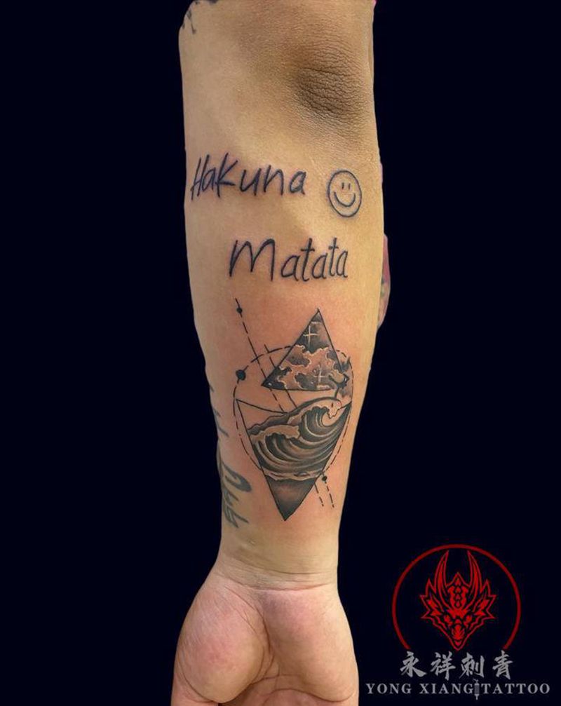 小作纹身图片_手臂手部纹身图案