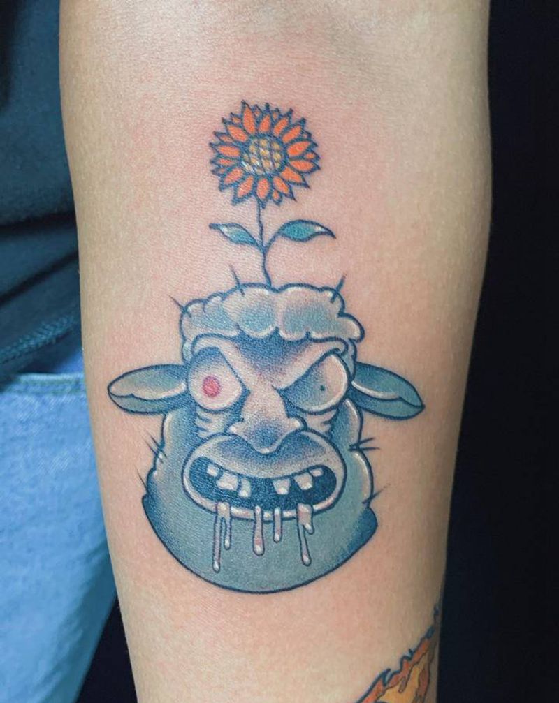 向日葵羊纹身图片_手臂New School羊向日葵纹身图案