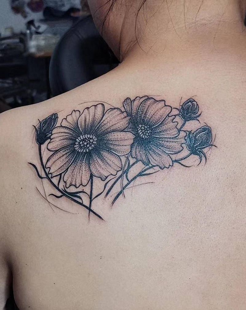 格桑花素花疤痕遮盖纹身图片_肩部点刺格桑花纹身图案