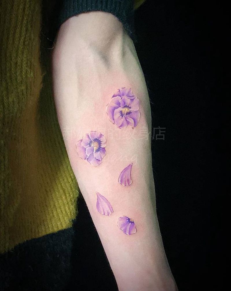 三色堇纹身图片_手臂水彩纹身图案