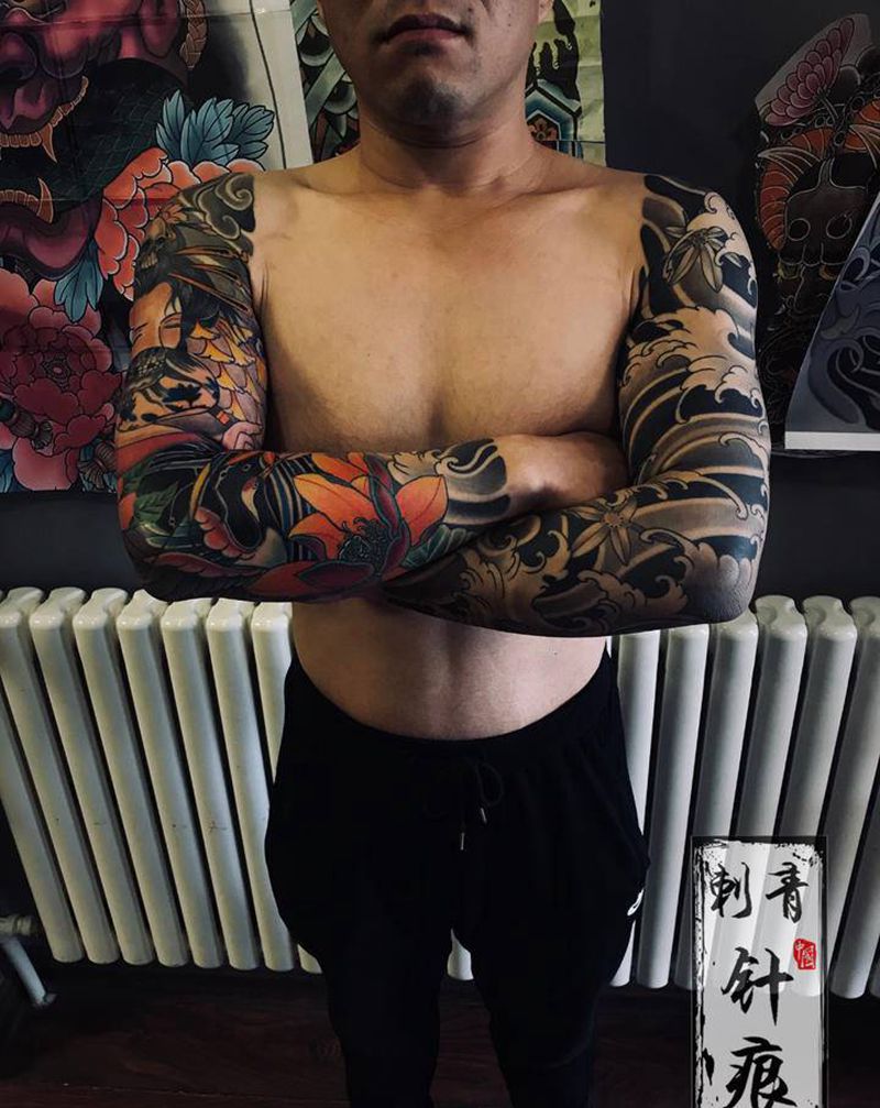 双花臂纹身图片_手臂新传统纹身图案