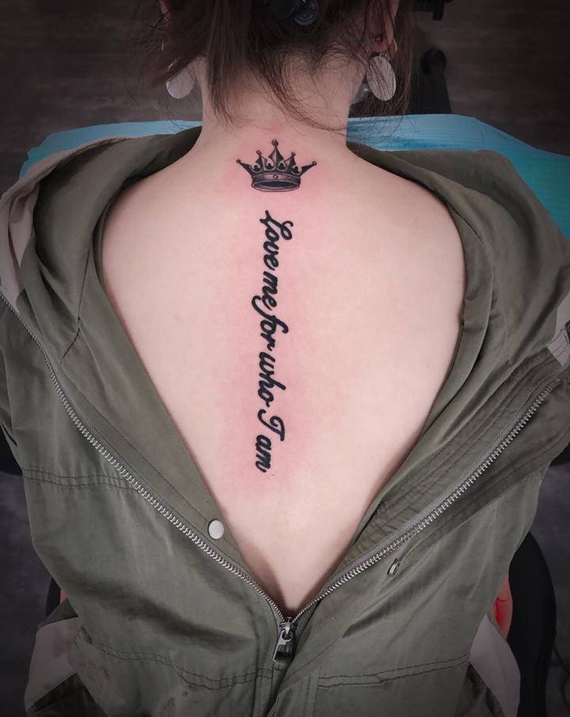 脊椎纹身图片_背部新传统纹身图案