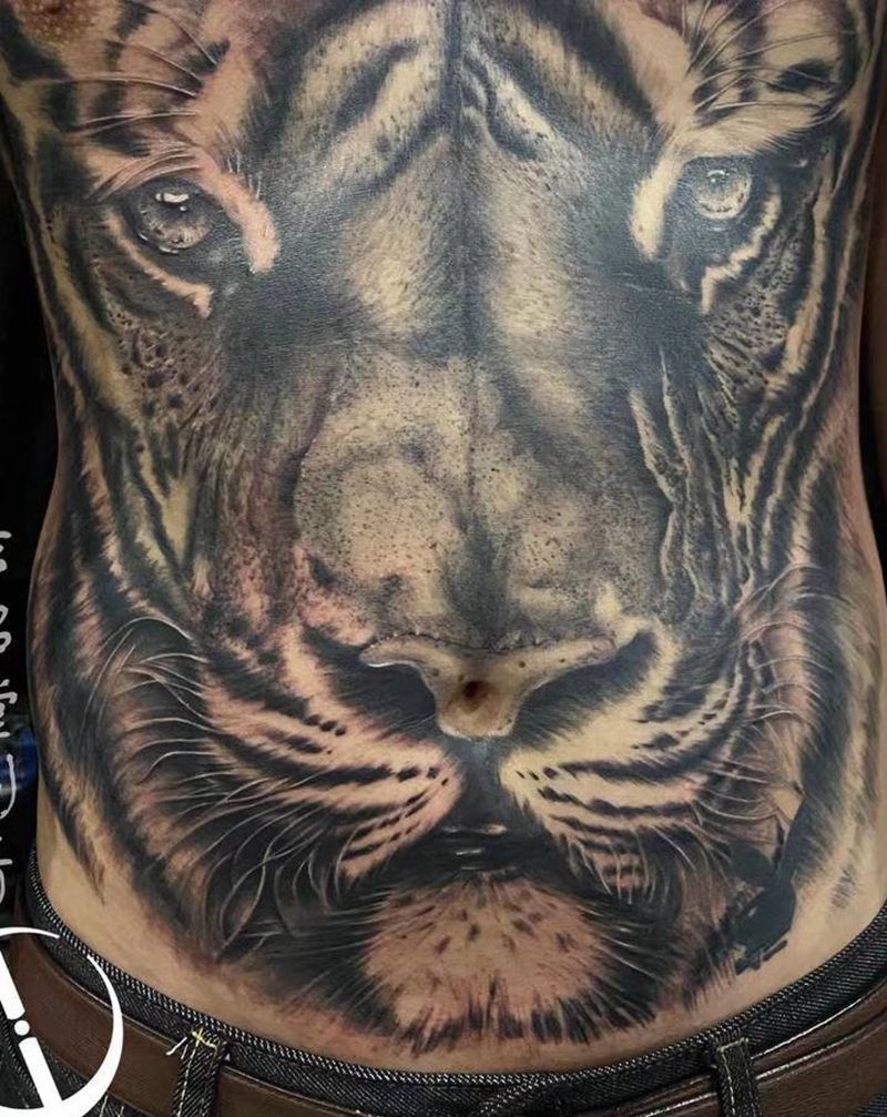 老虎局部纹身图片_欧美写实纹身图案