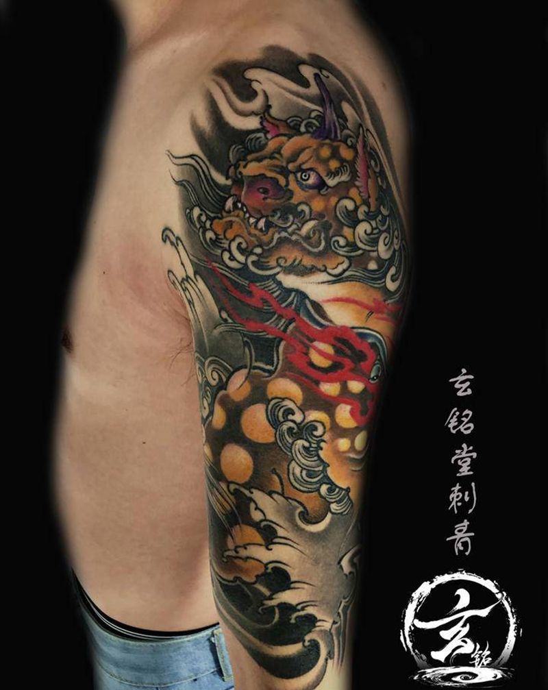 唐狮纹身图片_肩部新传统纹身图案